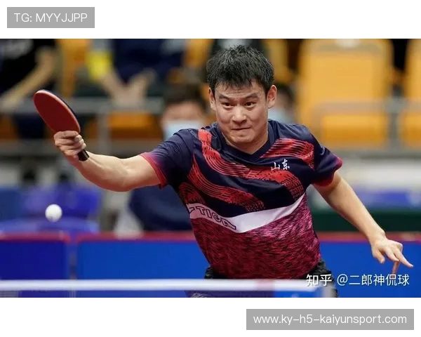 刘丁硕正手加转弧圈球成功命中