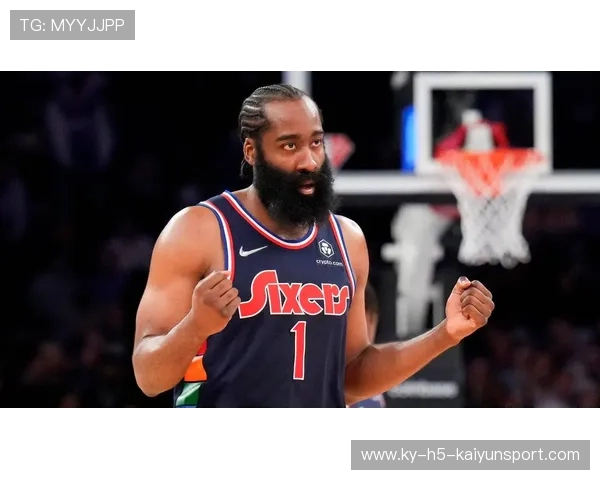 哈登关键时刻突入造成混乱，76人拿下焦点胜利